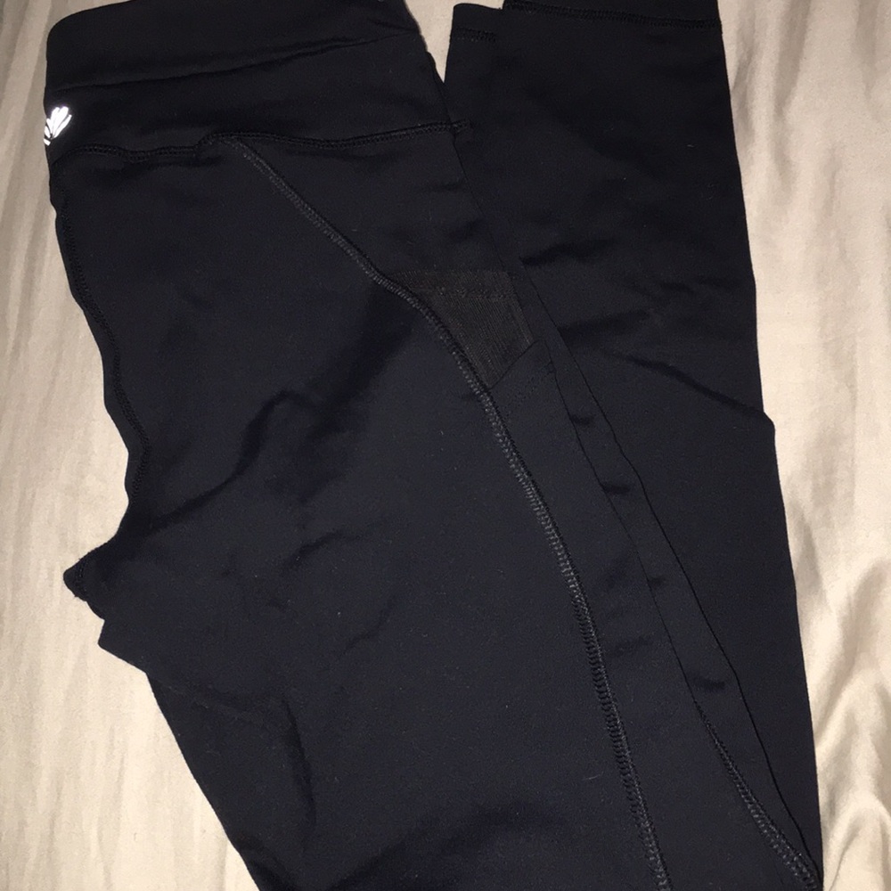 Leggings. All black. With side pockets. Skinny